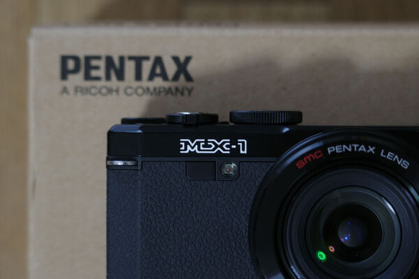 Pentax_MX-1_black.jpg